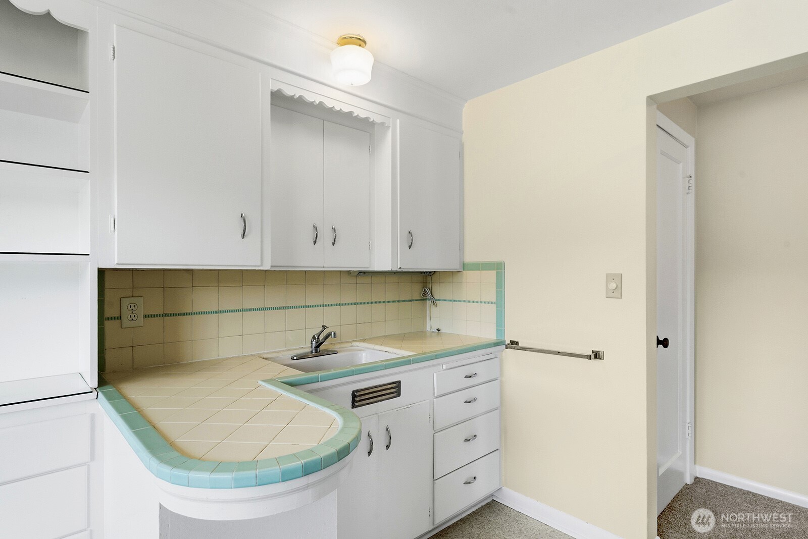 3604 Beach Drive Property Photo 14