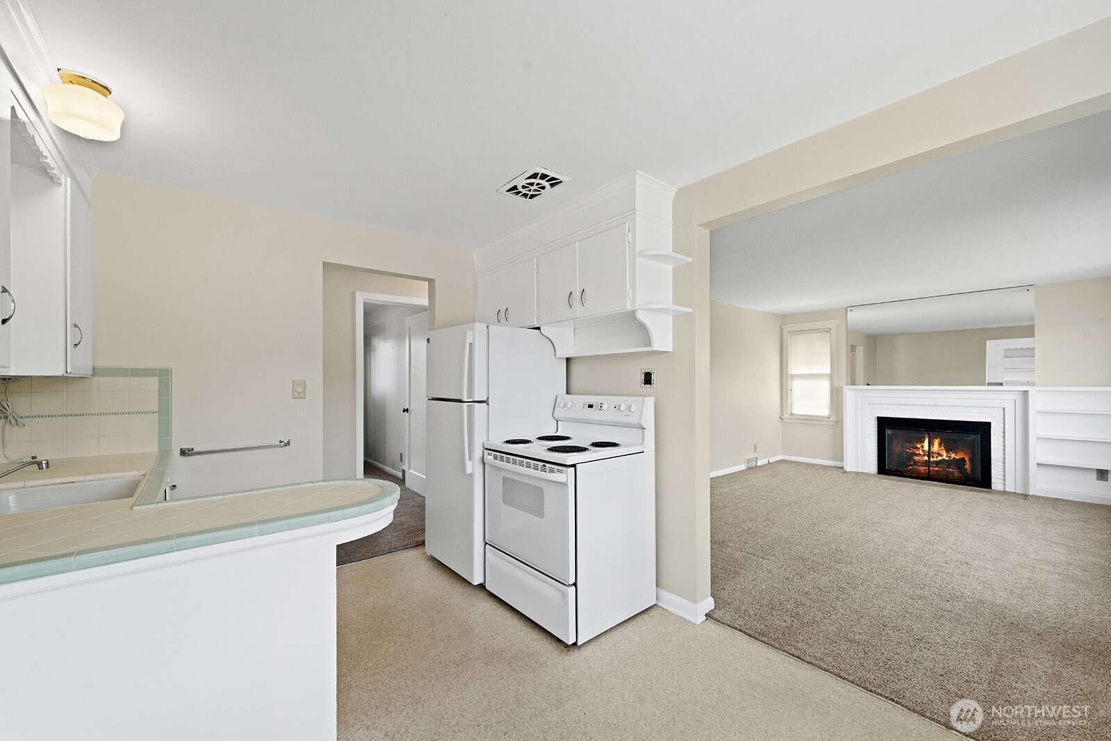 3604 Beach Drive Property Photo 16