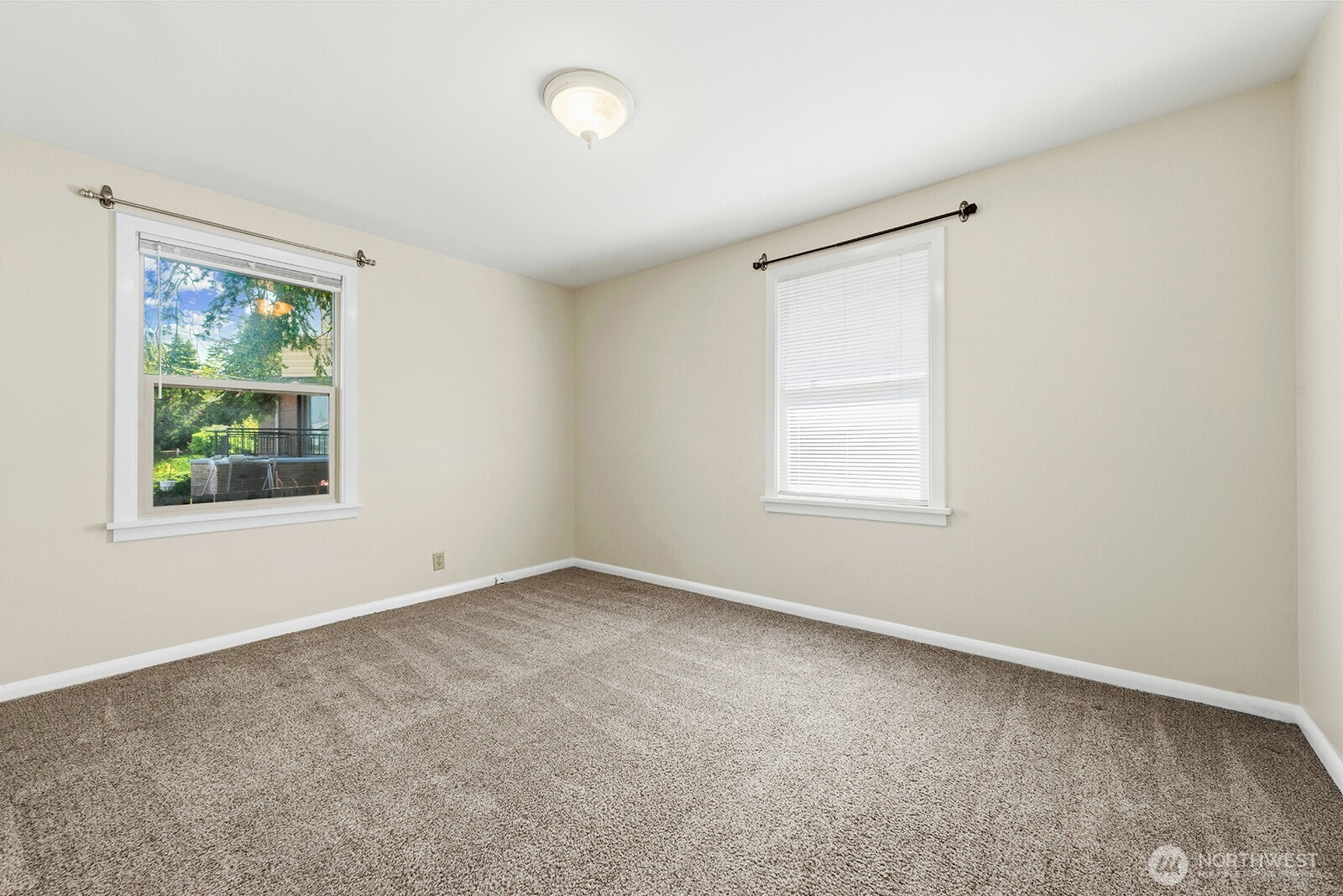 3604 Beach Drive Property Photo 18