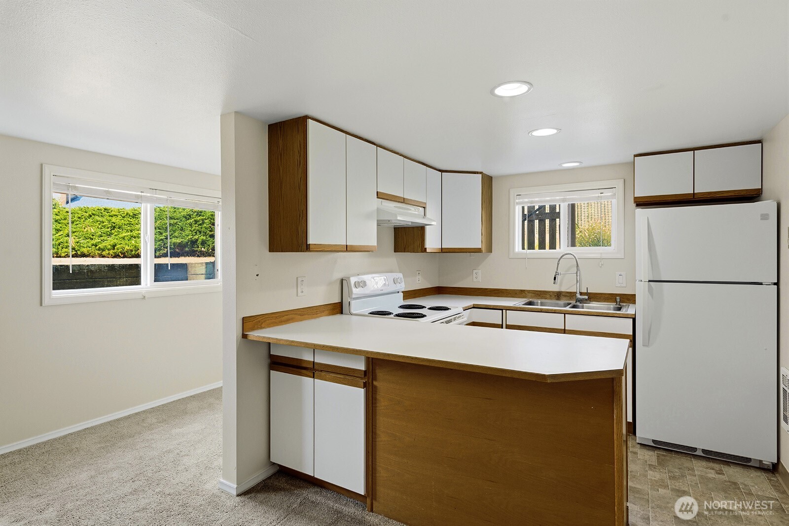 3604 Beach Drive Property Photo 30