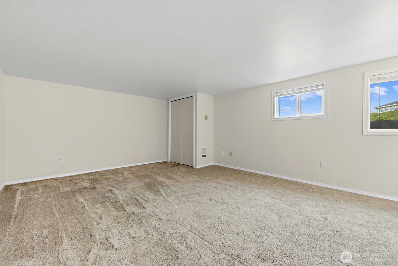 3604 Beach Drive Property Photo 32