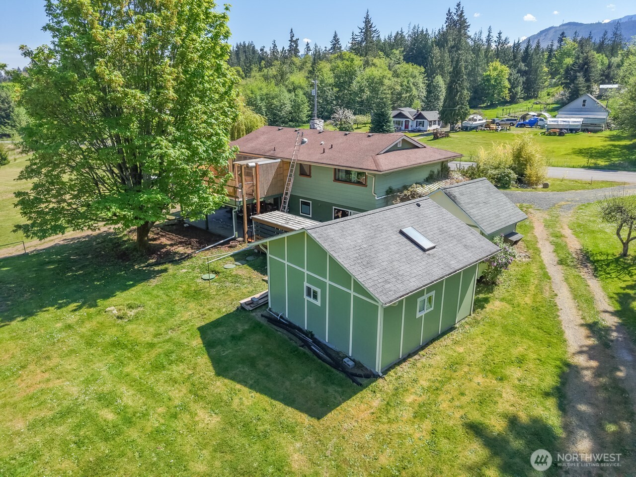 63 E Arnette Road Property Photo 5