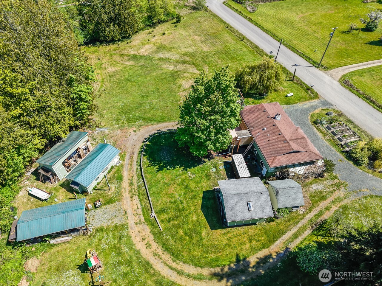 63 E Arnette Road Property Photo 6