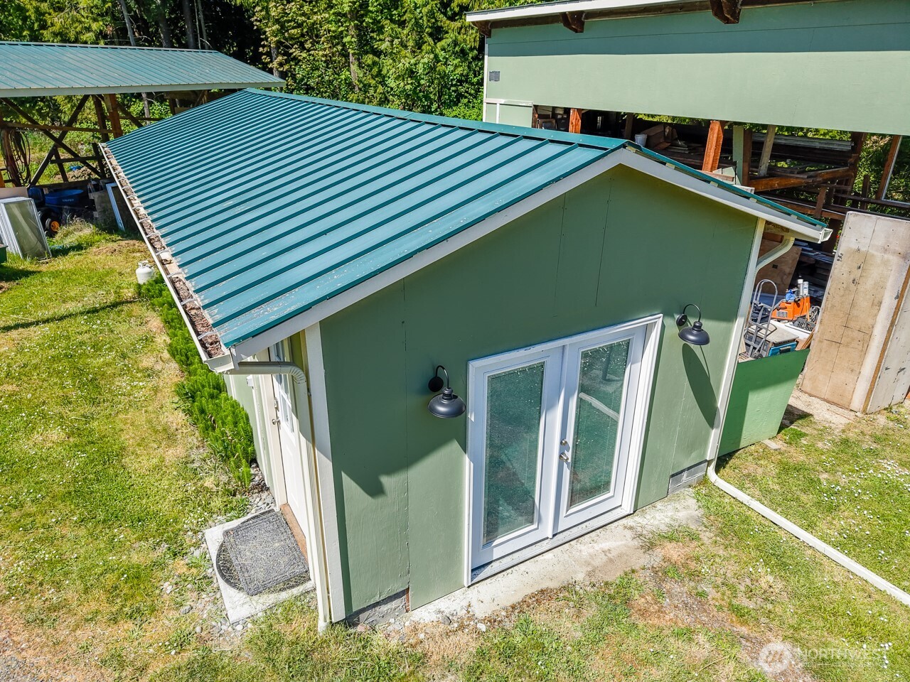 63 E Arnette Road Property Photo 10