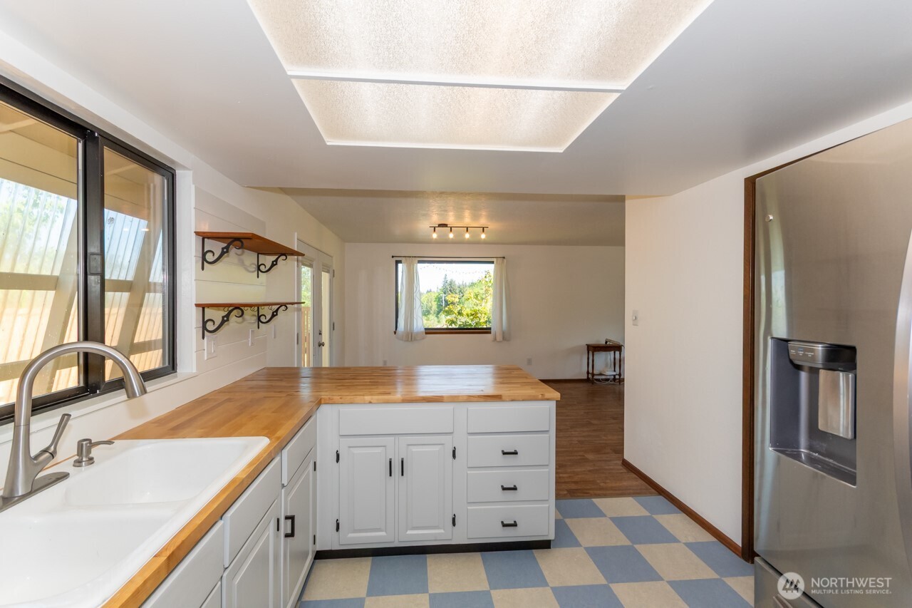 63 E Arnette Road Property Photo 17