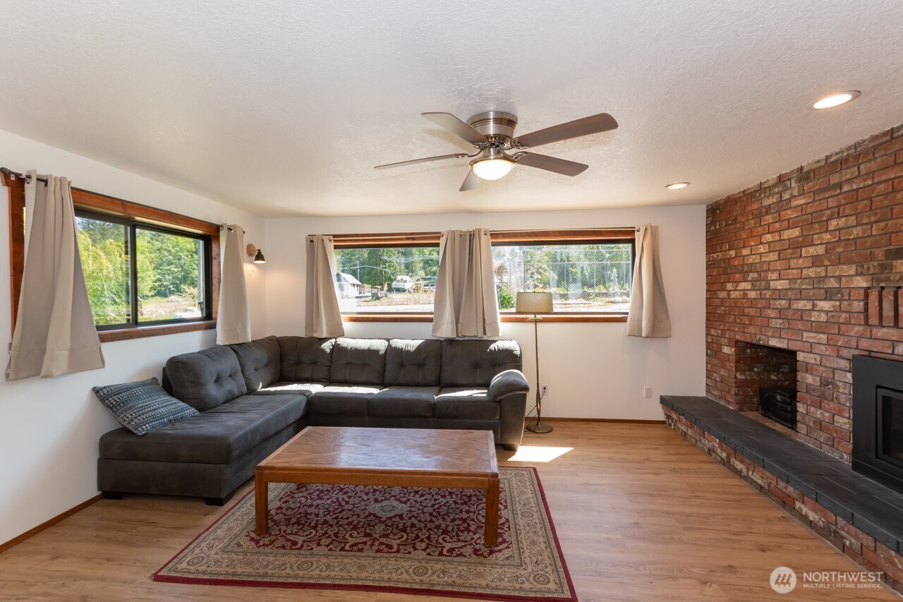 63 E Arnette Road Property Photo 20