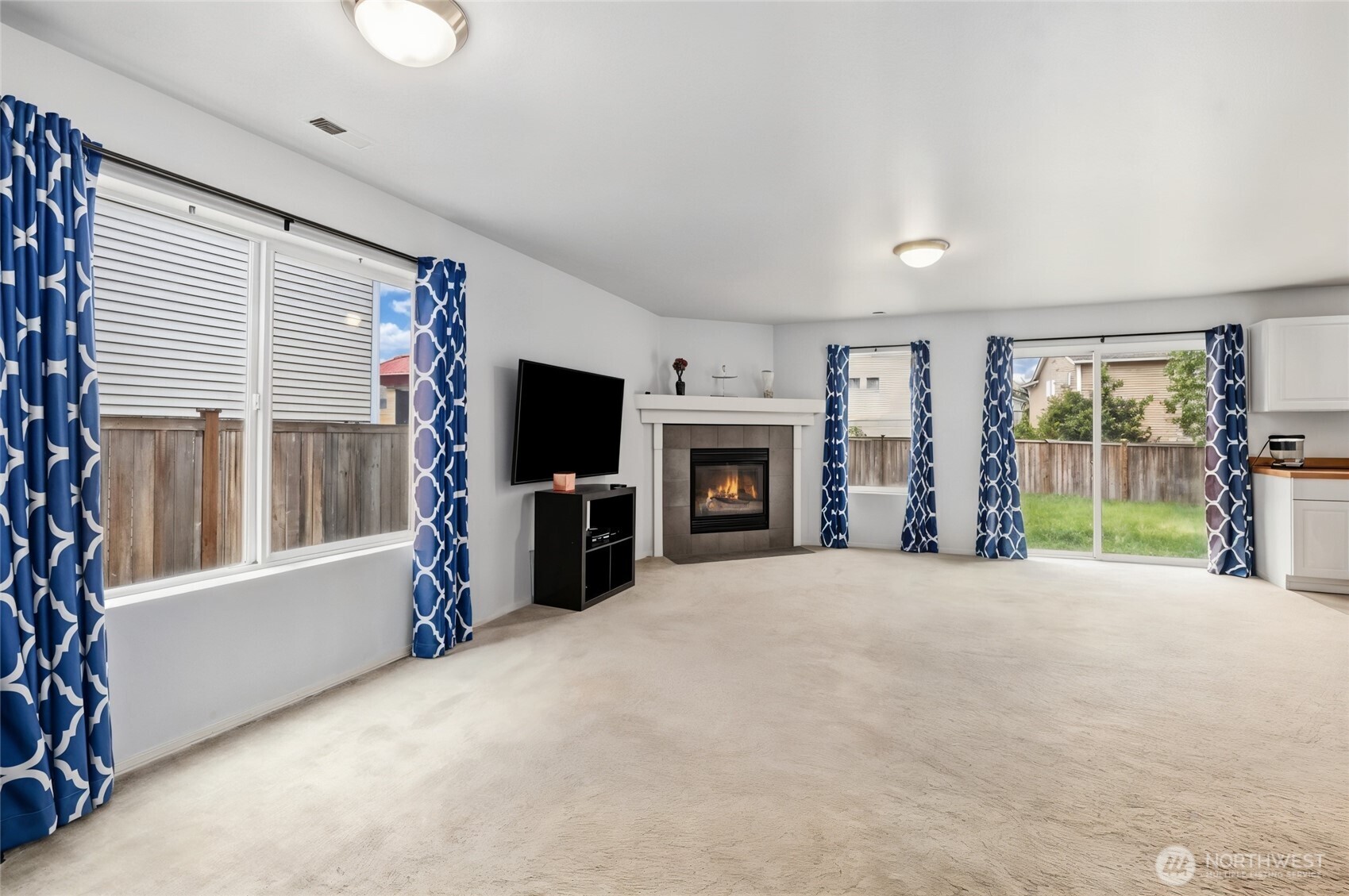 18412 95th Avenue Ct Property Photo 4