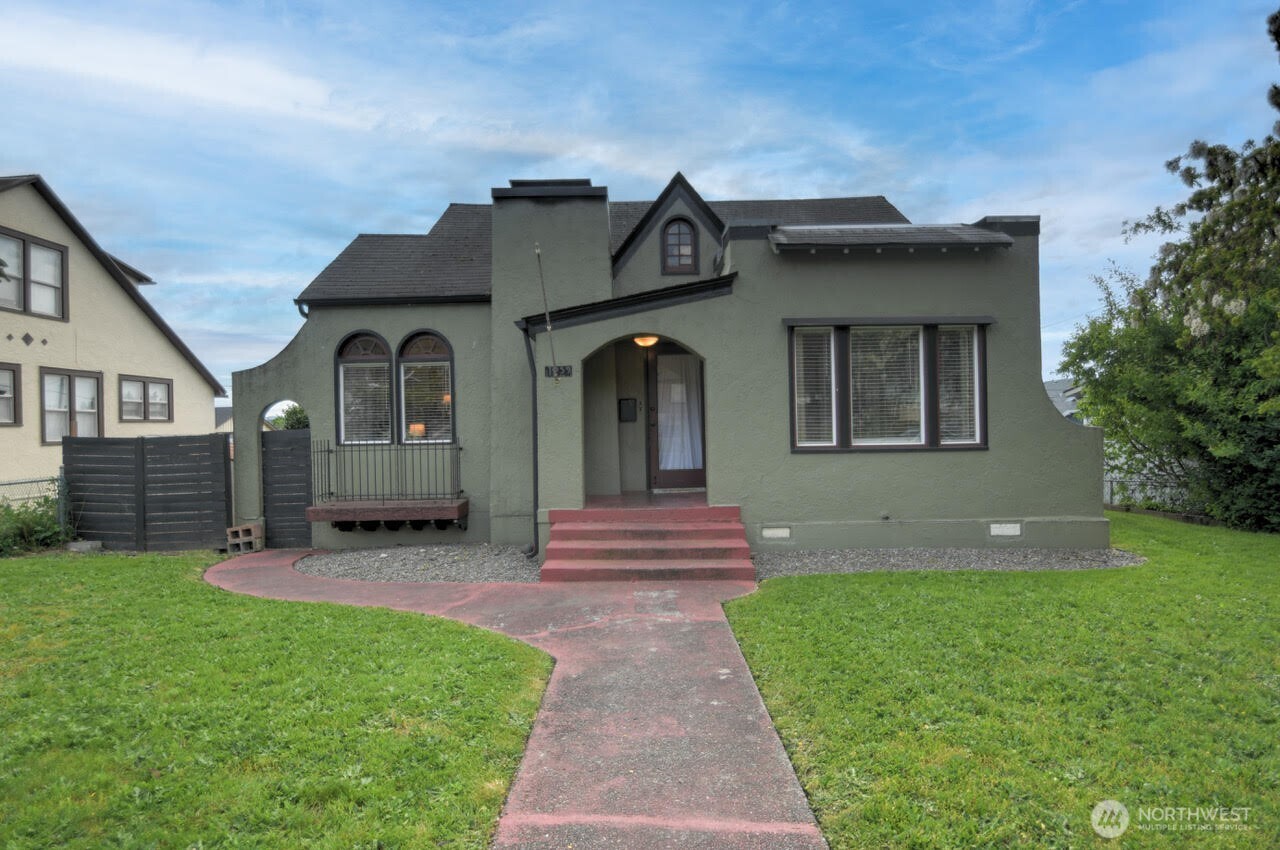 1059 S Market Boulevard Property Photo 1