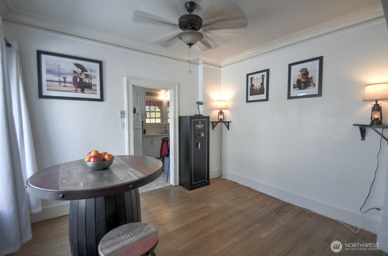 1059 S Market Boulevard Property Photo 7