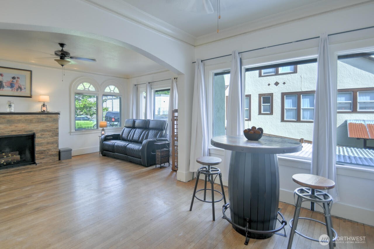 1059 S Market Boulevard Property Photo 10