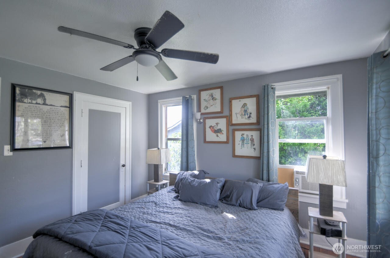 1059 S Market Boulevard Property Photo 15