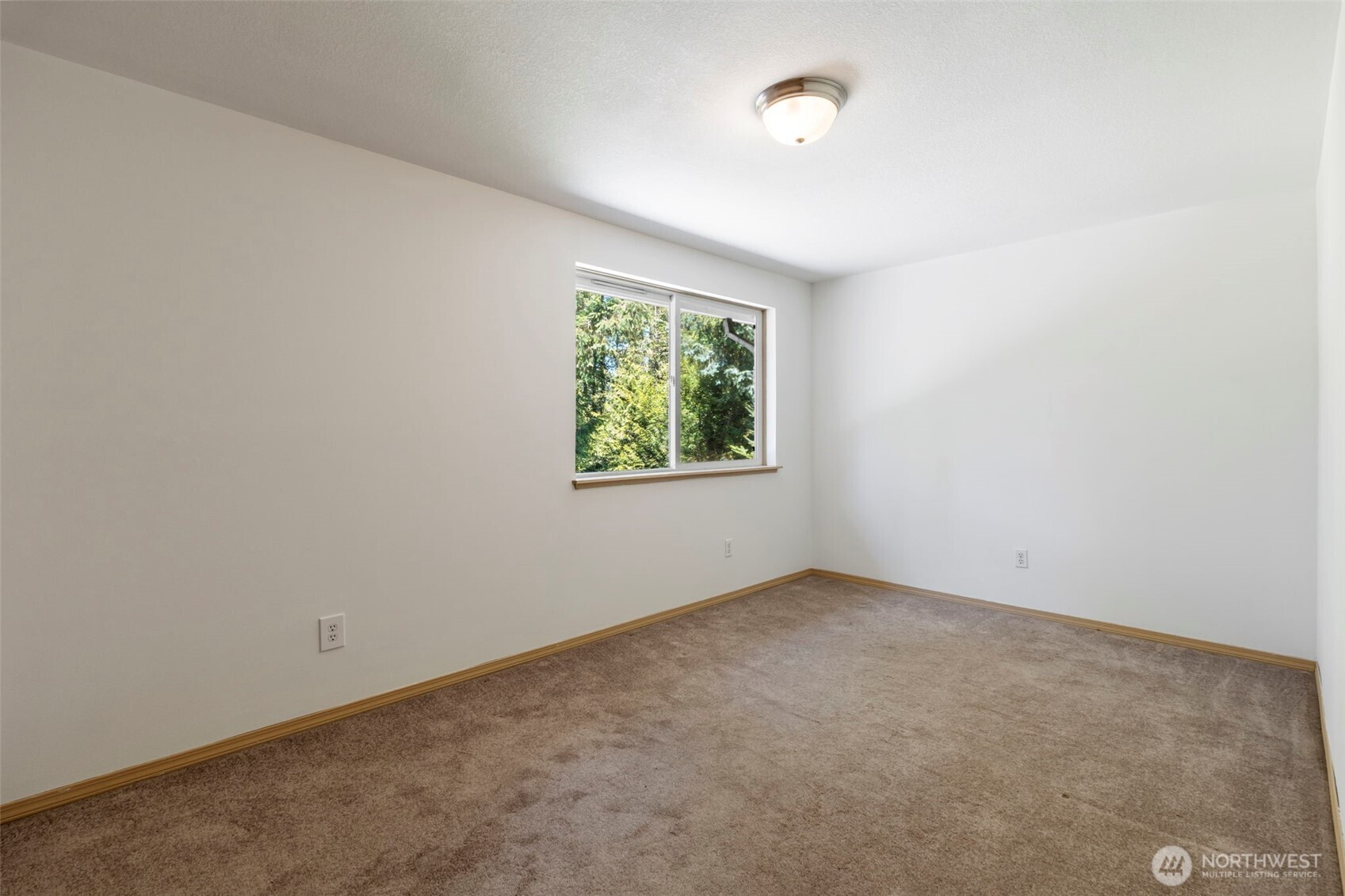112 Jordan Way Property Photo 9
