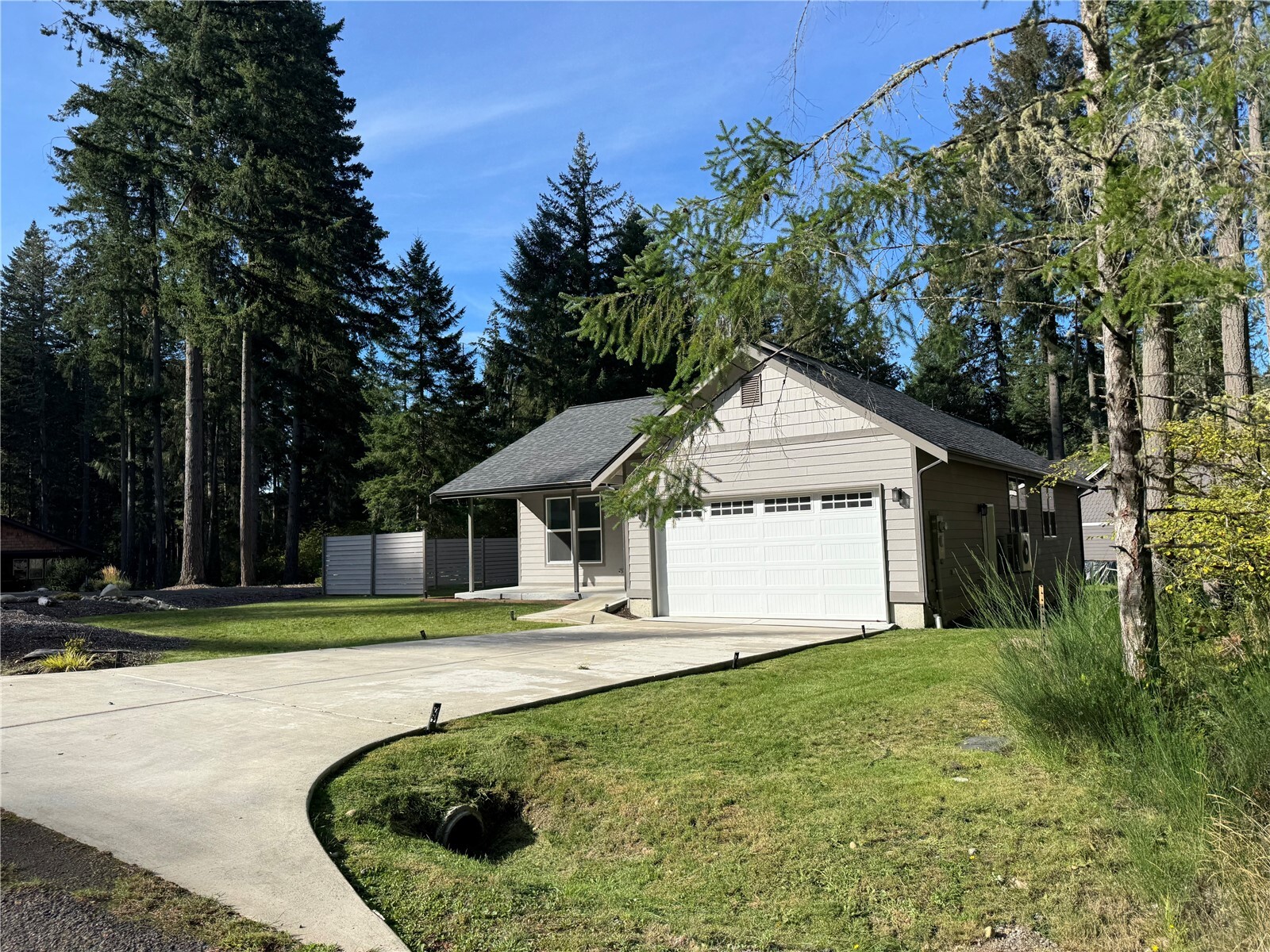 11813 Island Drive Property Photo 1