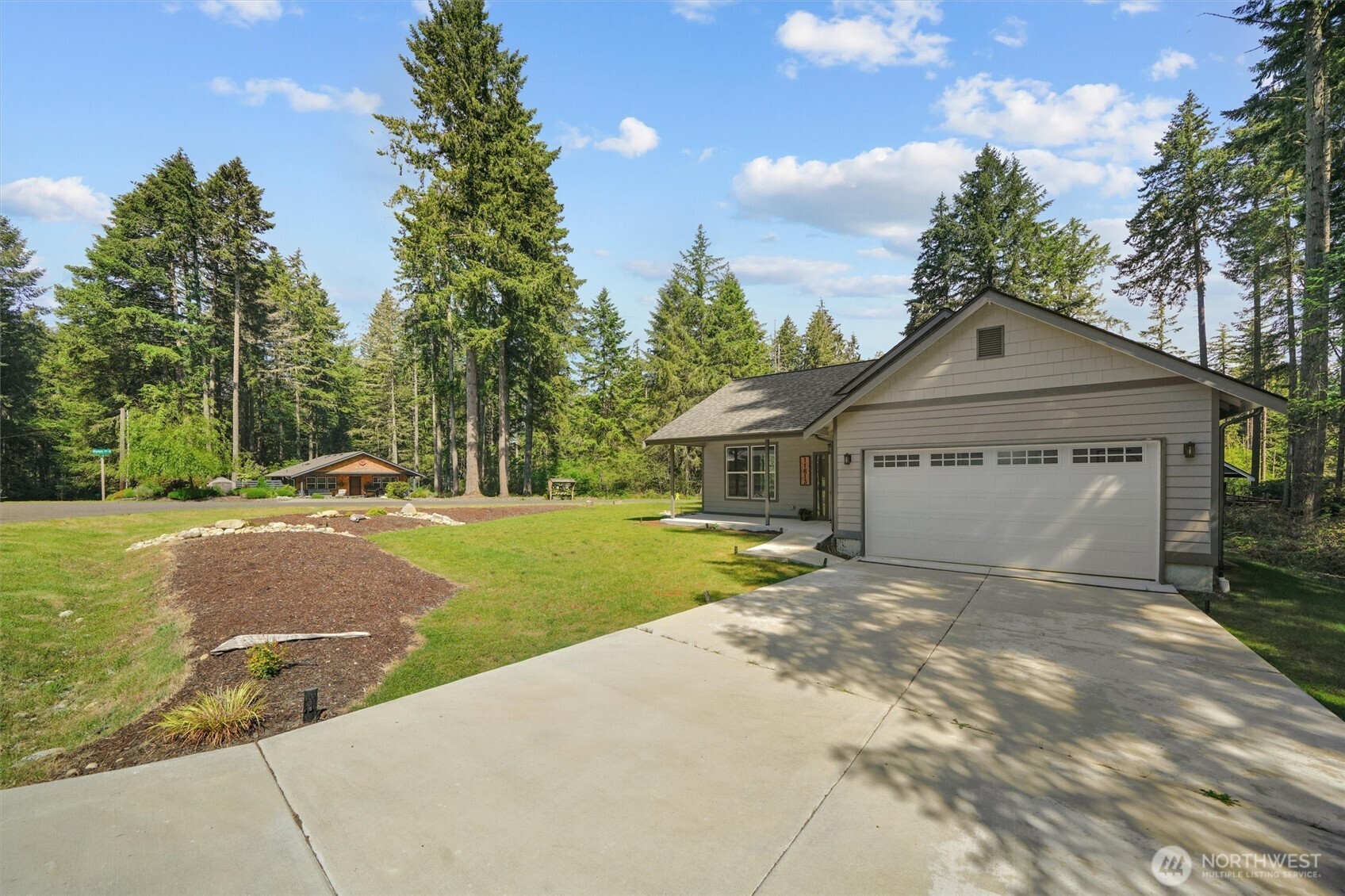 11813 Island Drive Property Photo 2