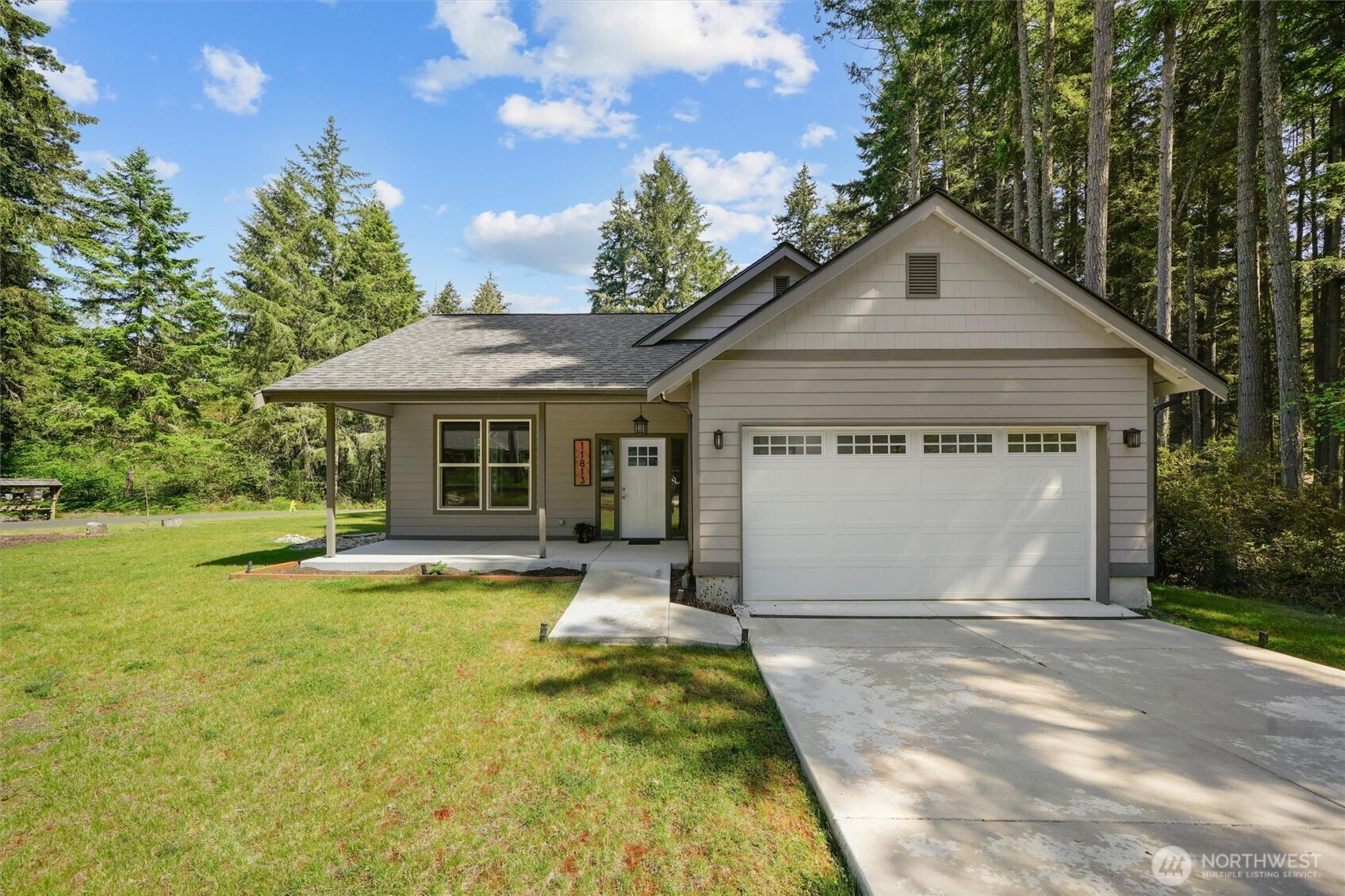 11813 Island Drive Property Photo 3