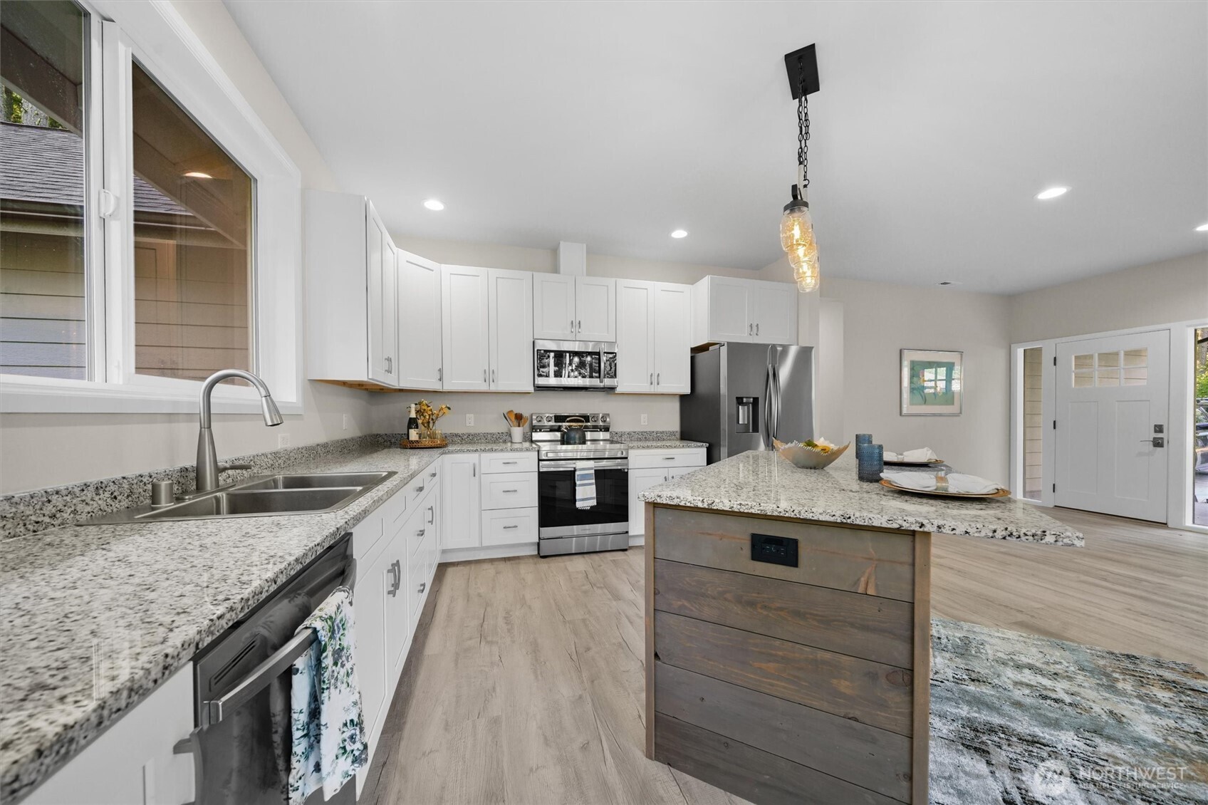 11813 Island Drive Property Photo 14