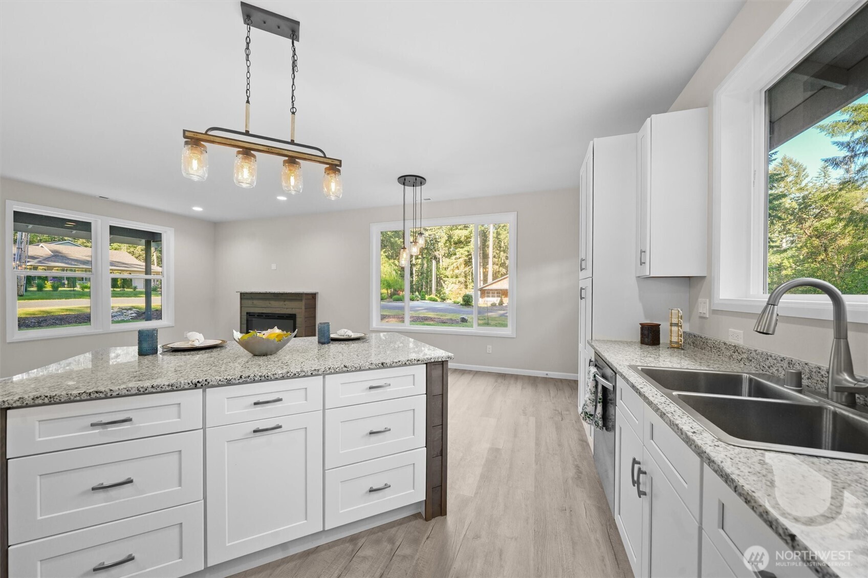 11813 Island Drive Property Photo 15