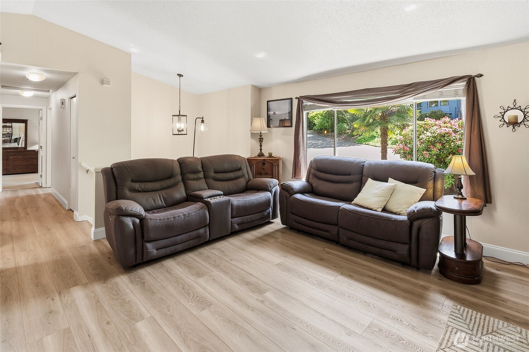 1951 2nd Street Property Photo 9