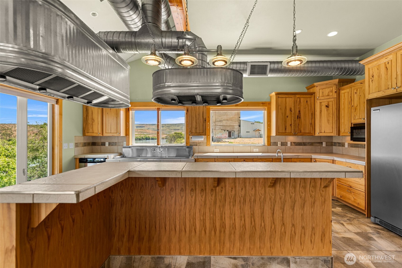 1307 Jefferson Avenue Property Photo 10