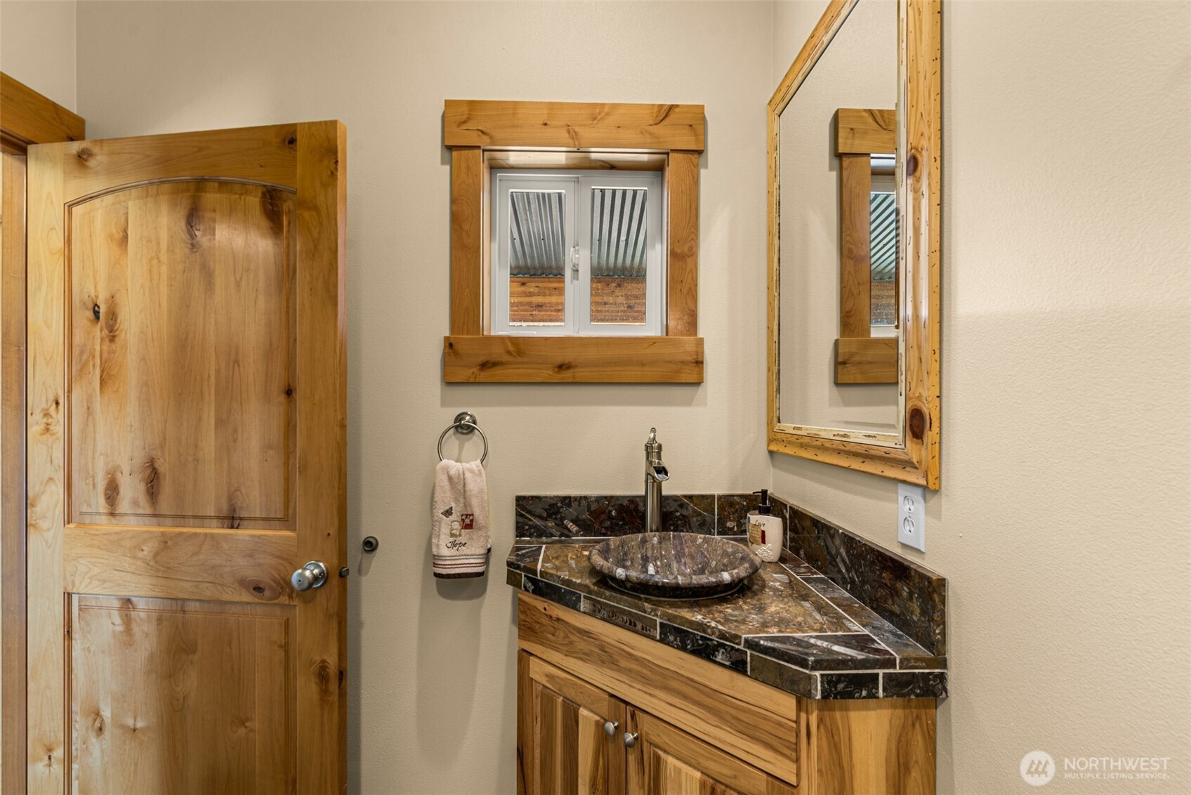 1307 Jefferson Avenue Property Photo 25
