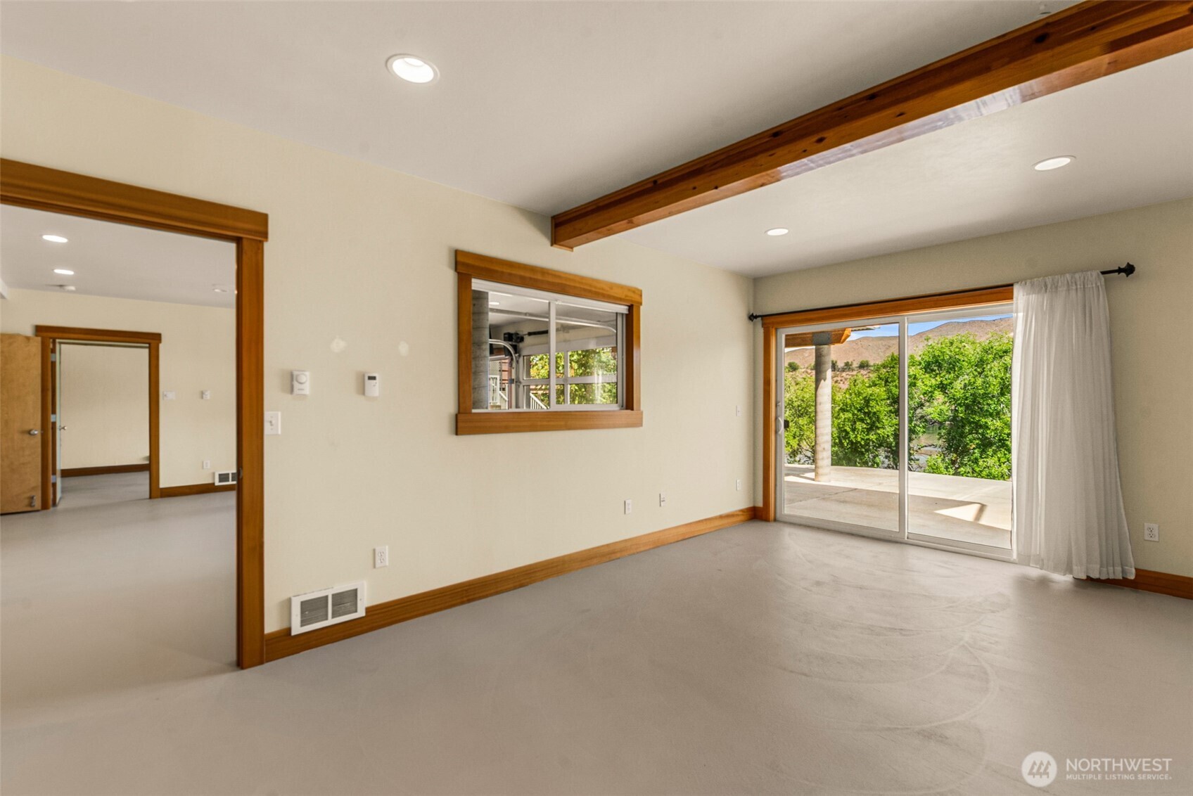1307 Jefferson Avenue Property Photo 29