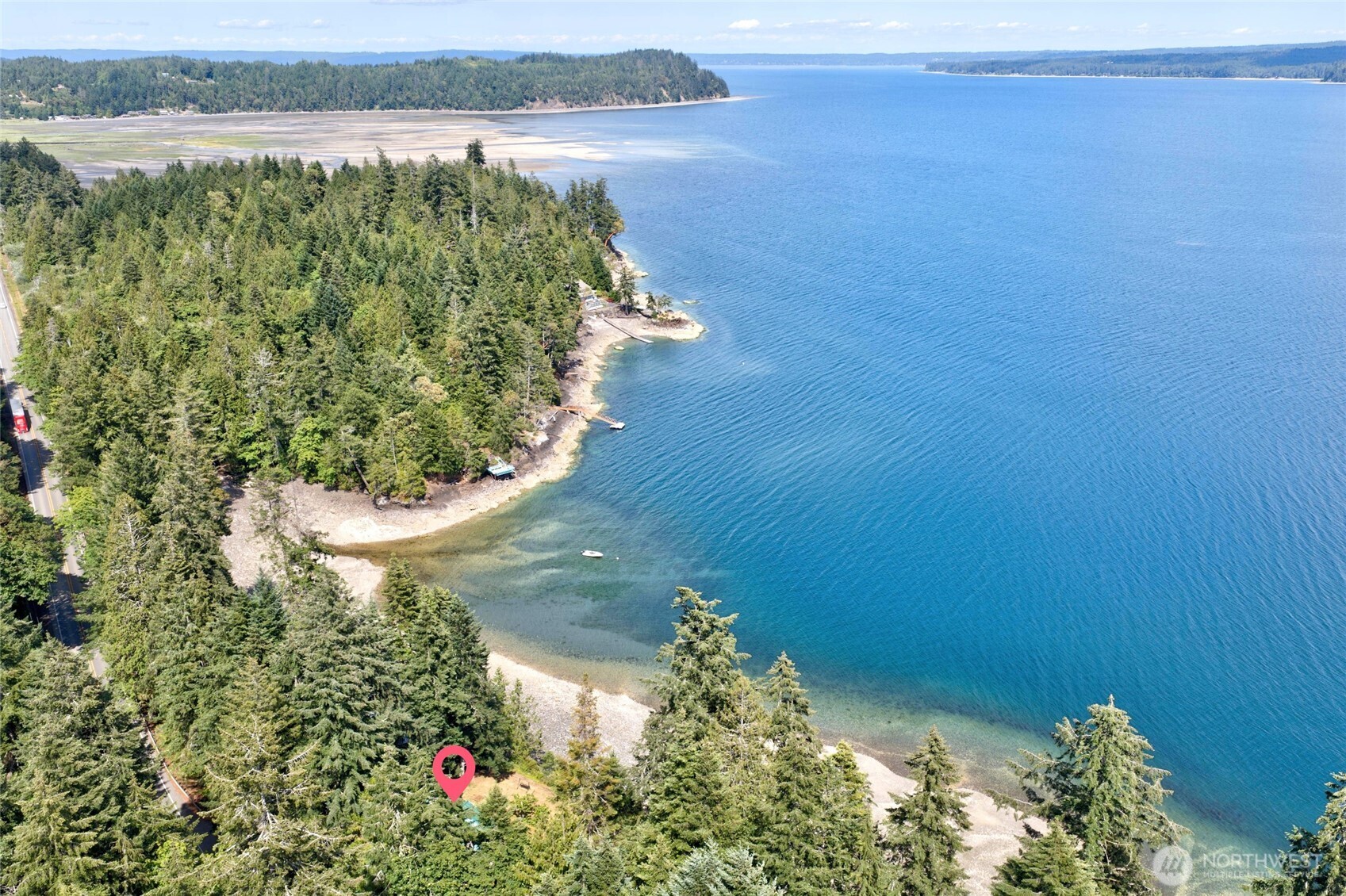 311231 Highway 101 Property Photo 6