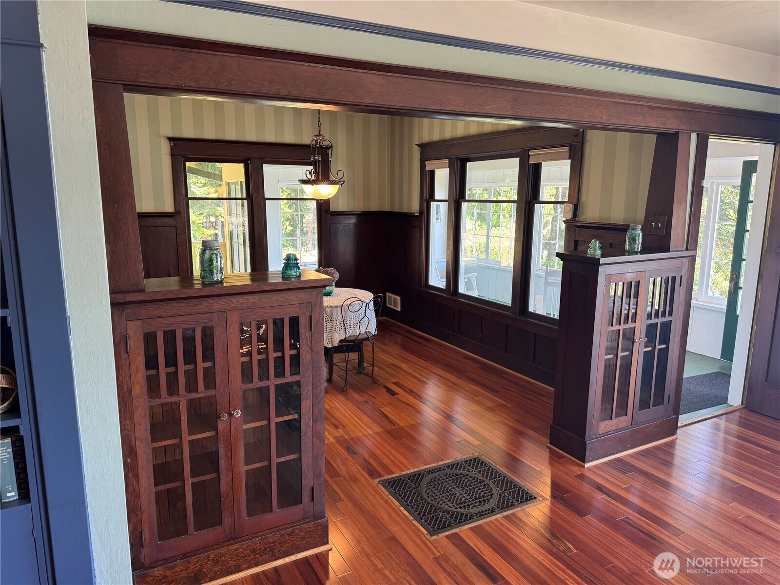 311231 Highway 101 Property Photo 9