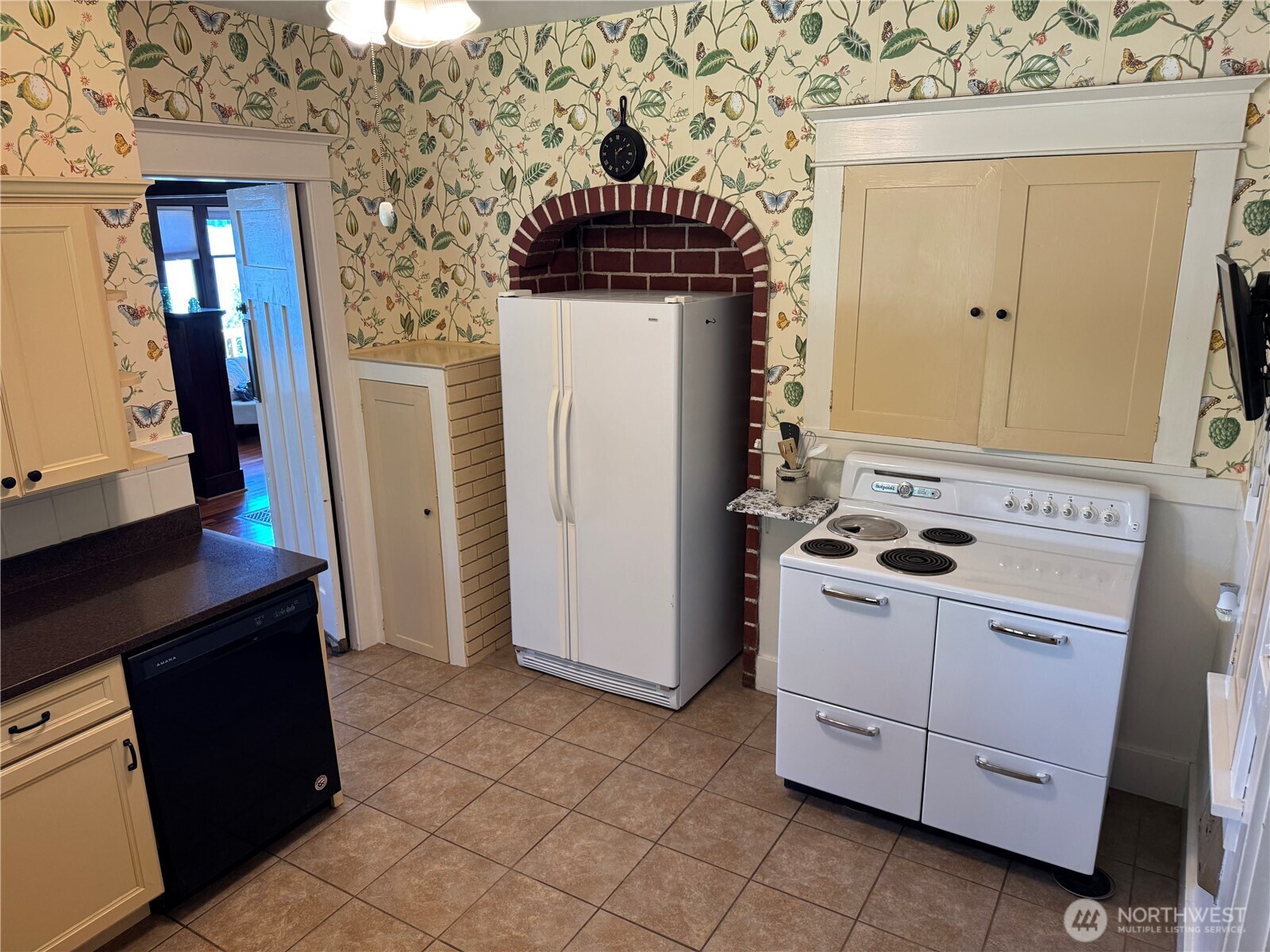 311231 Highway 101 Property Photo 14