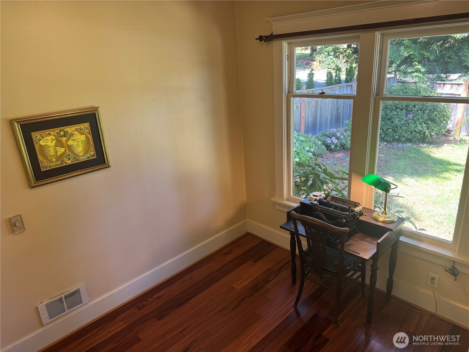 311231 Highway 101 Property Photo 27