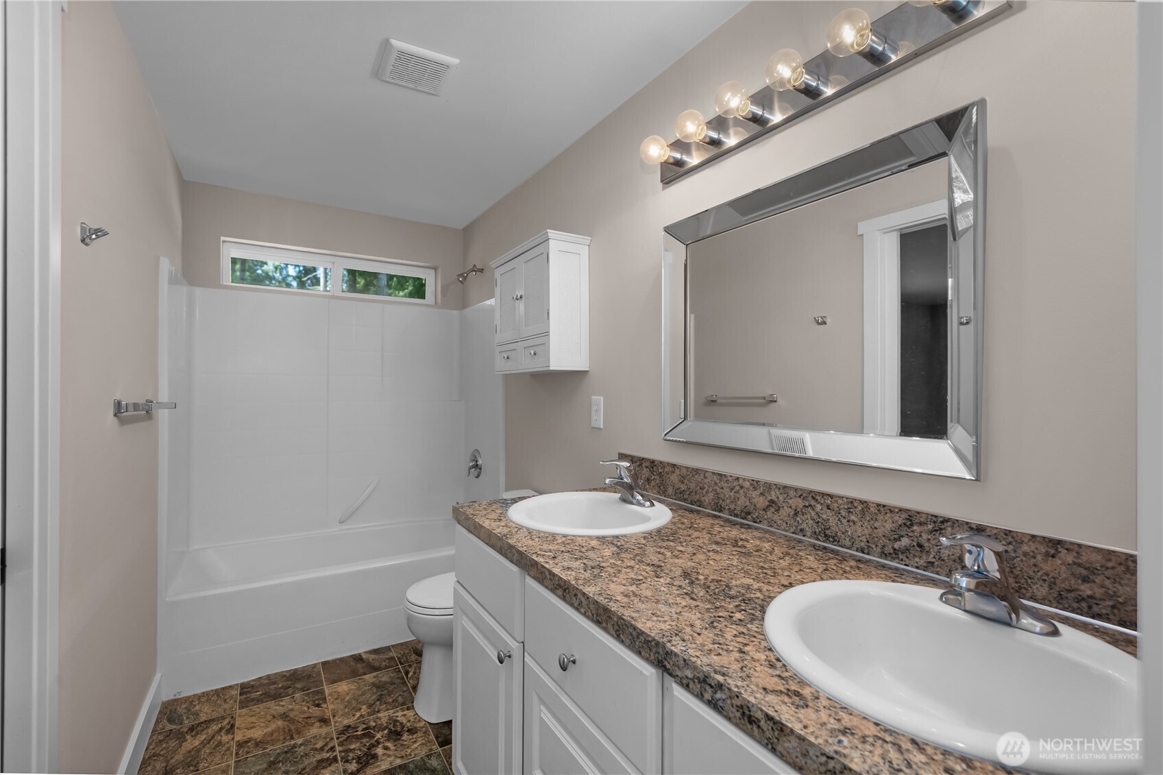 9725 Channel Drive Property Photo 16
