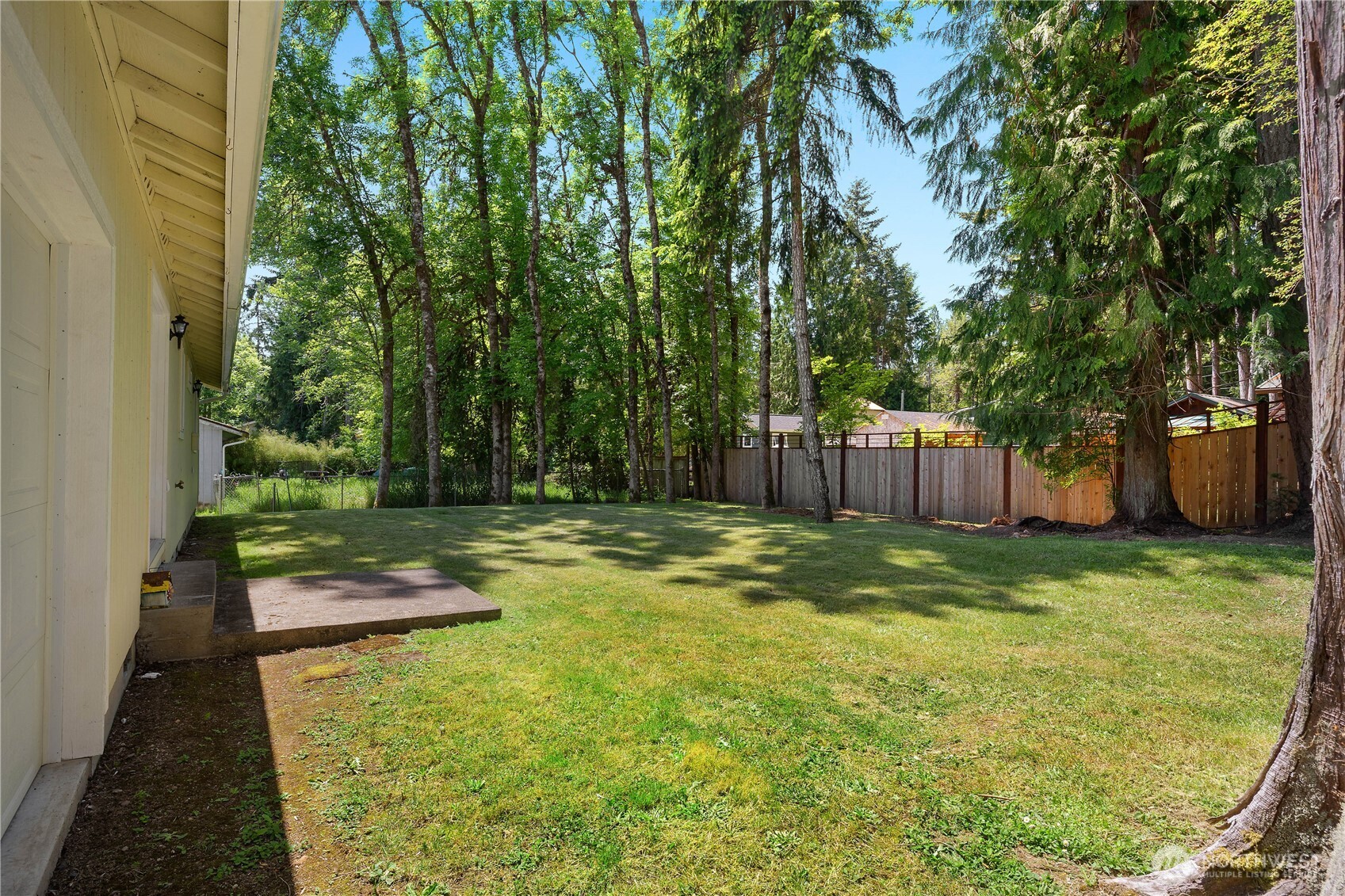 9725 Channel Drive Property Photo 25