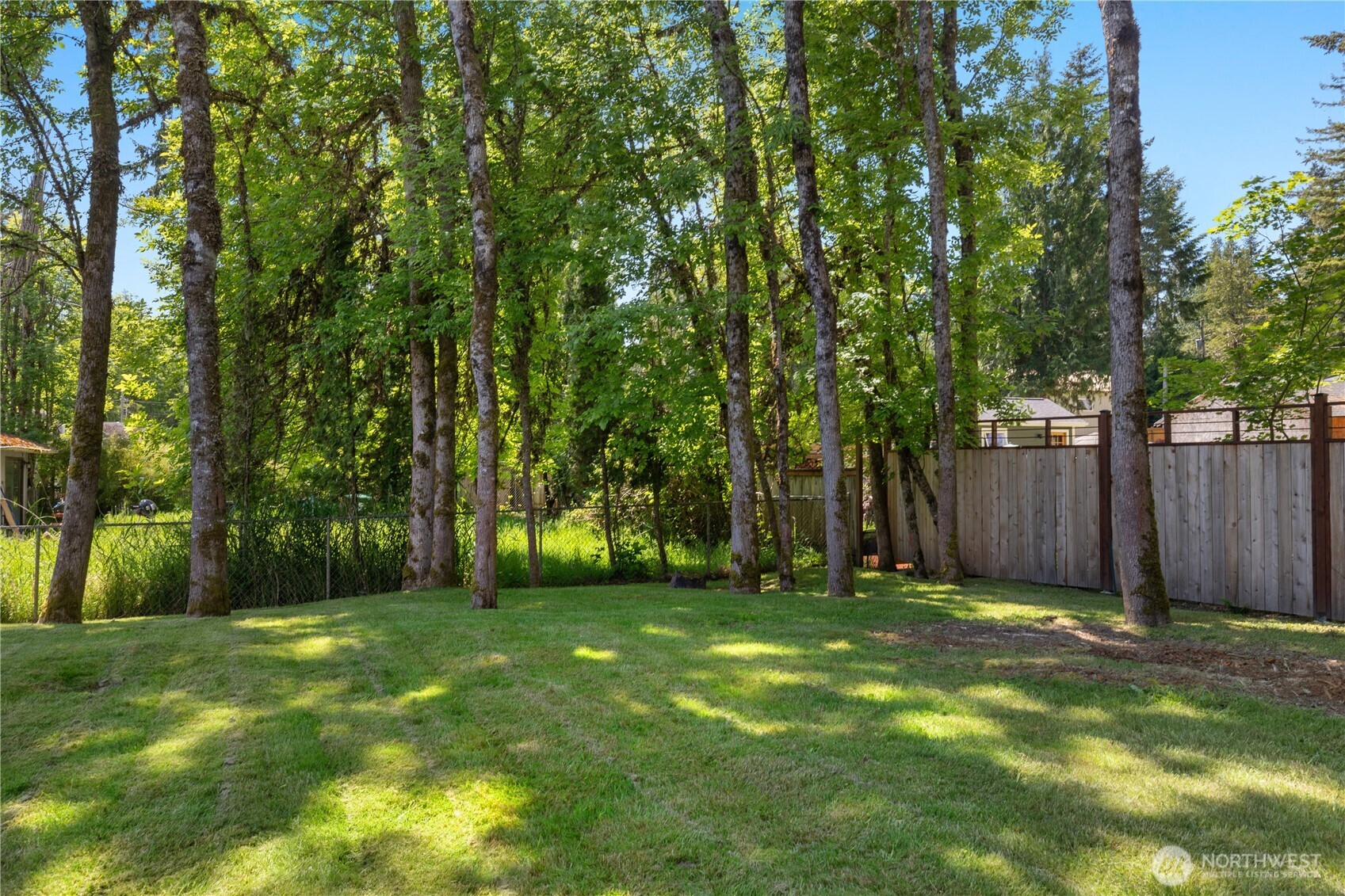 9725 Channel Drive Property Photo 26