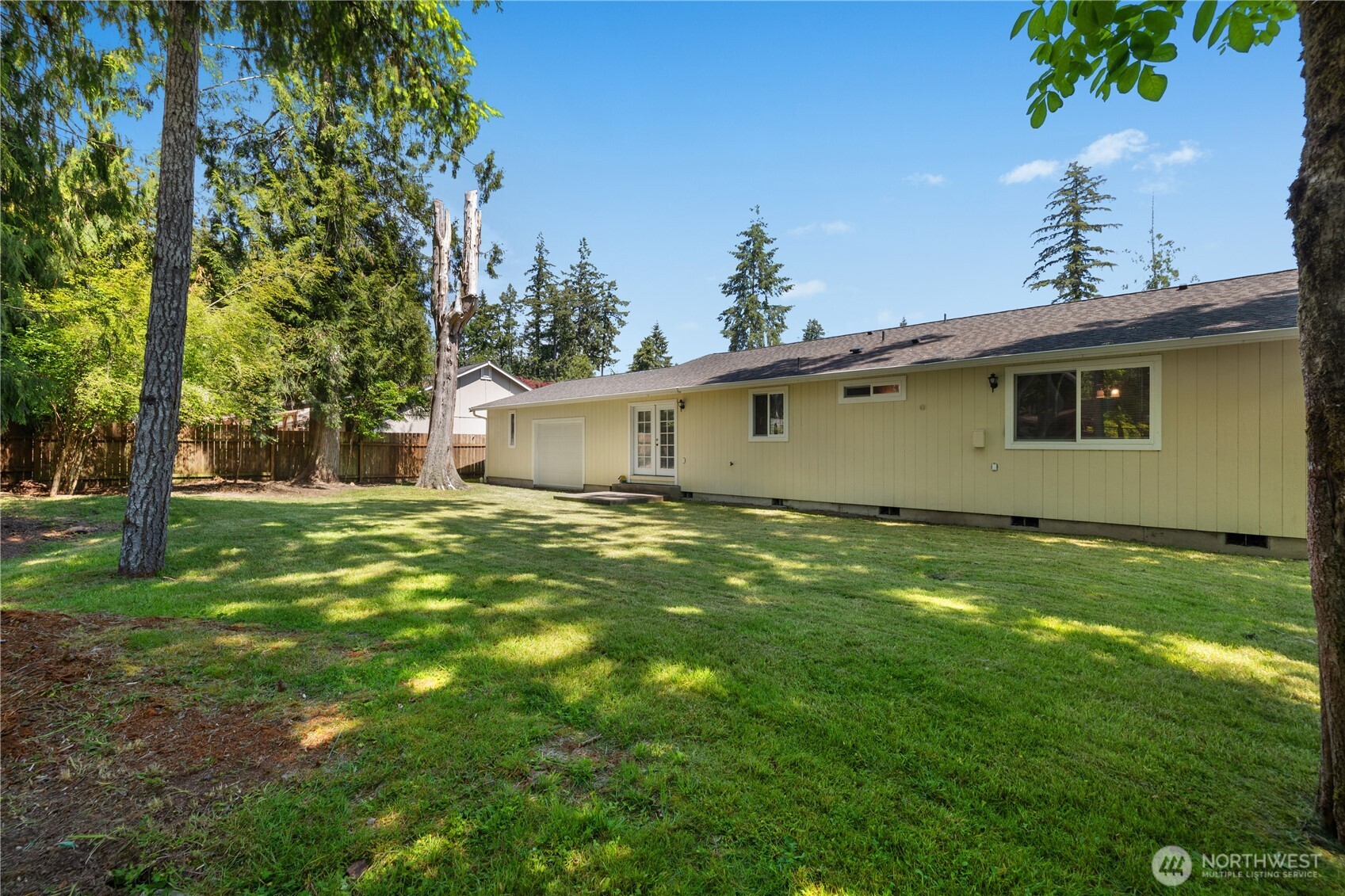 9725 Channel Drive Property Photo 27