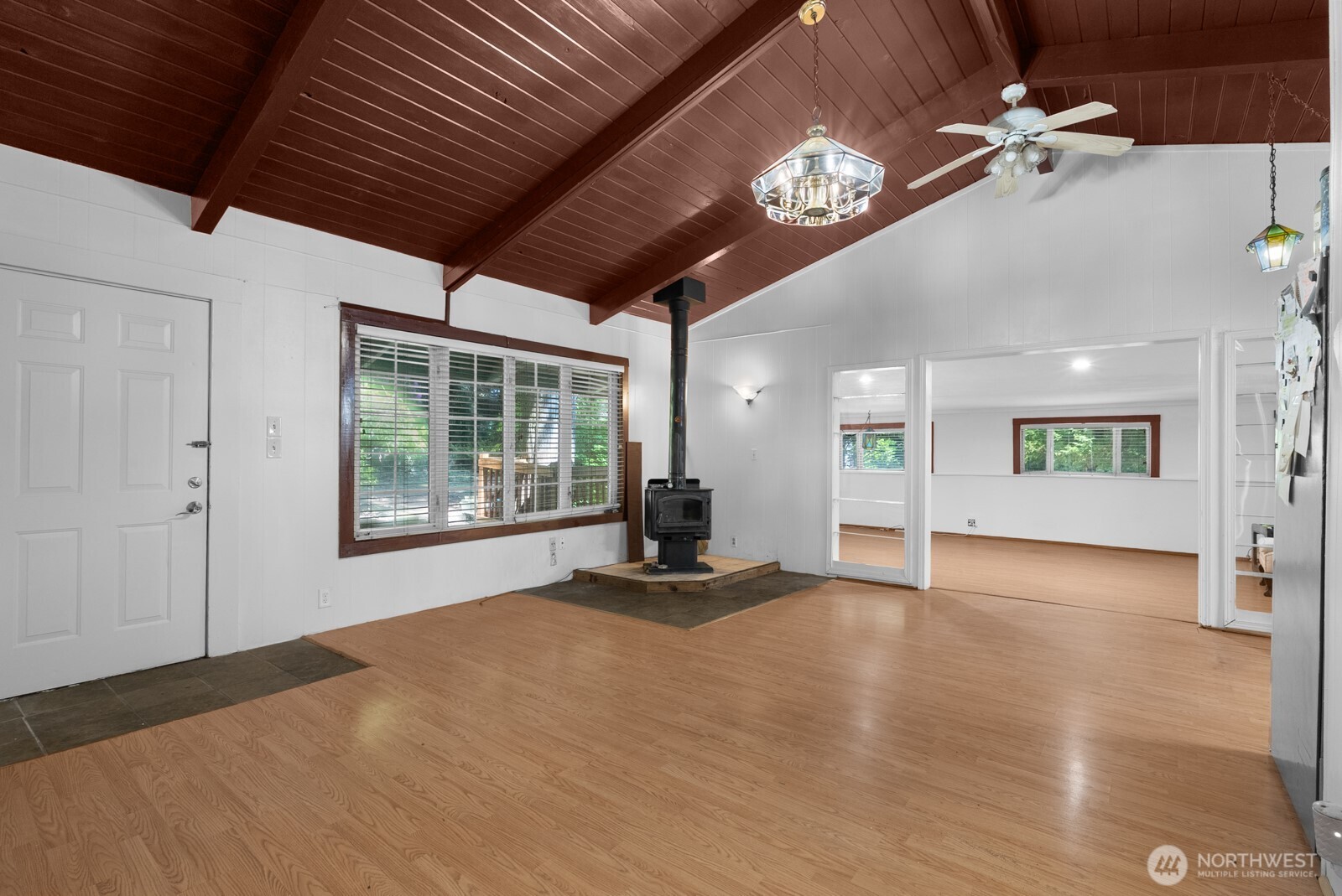 31 N Colony Surf Drive Property Photo 8