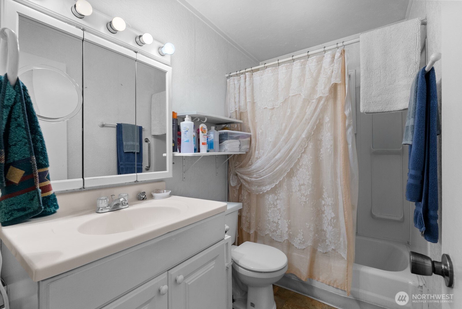 31 N Colony Surf Drive Property Photo 19