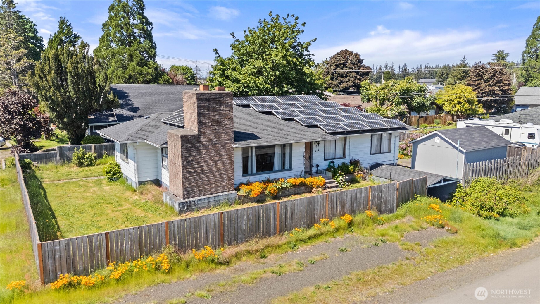 306 E I Street Property Photo 2