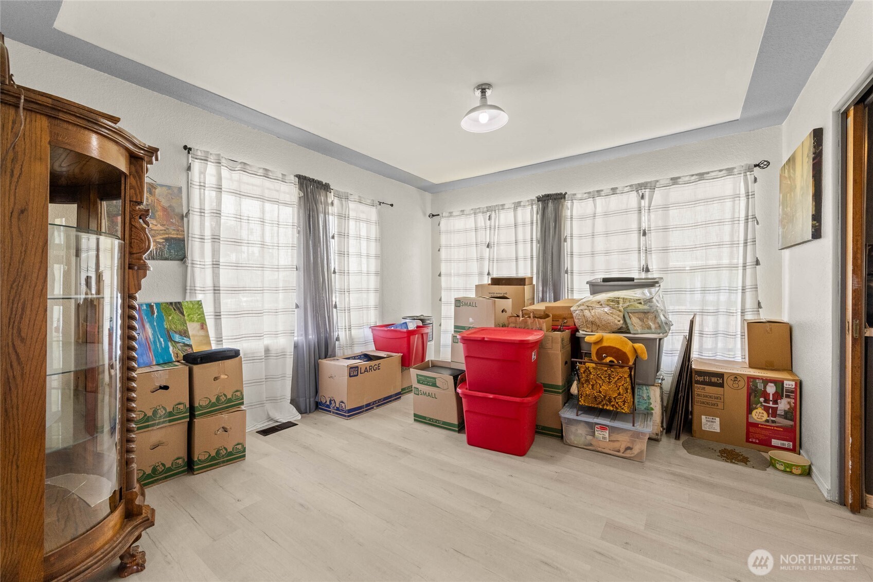 306 E I Street Property Photo 6