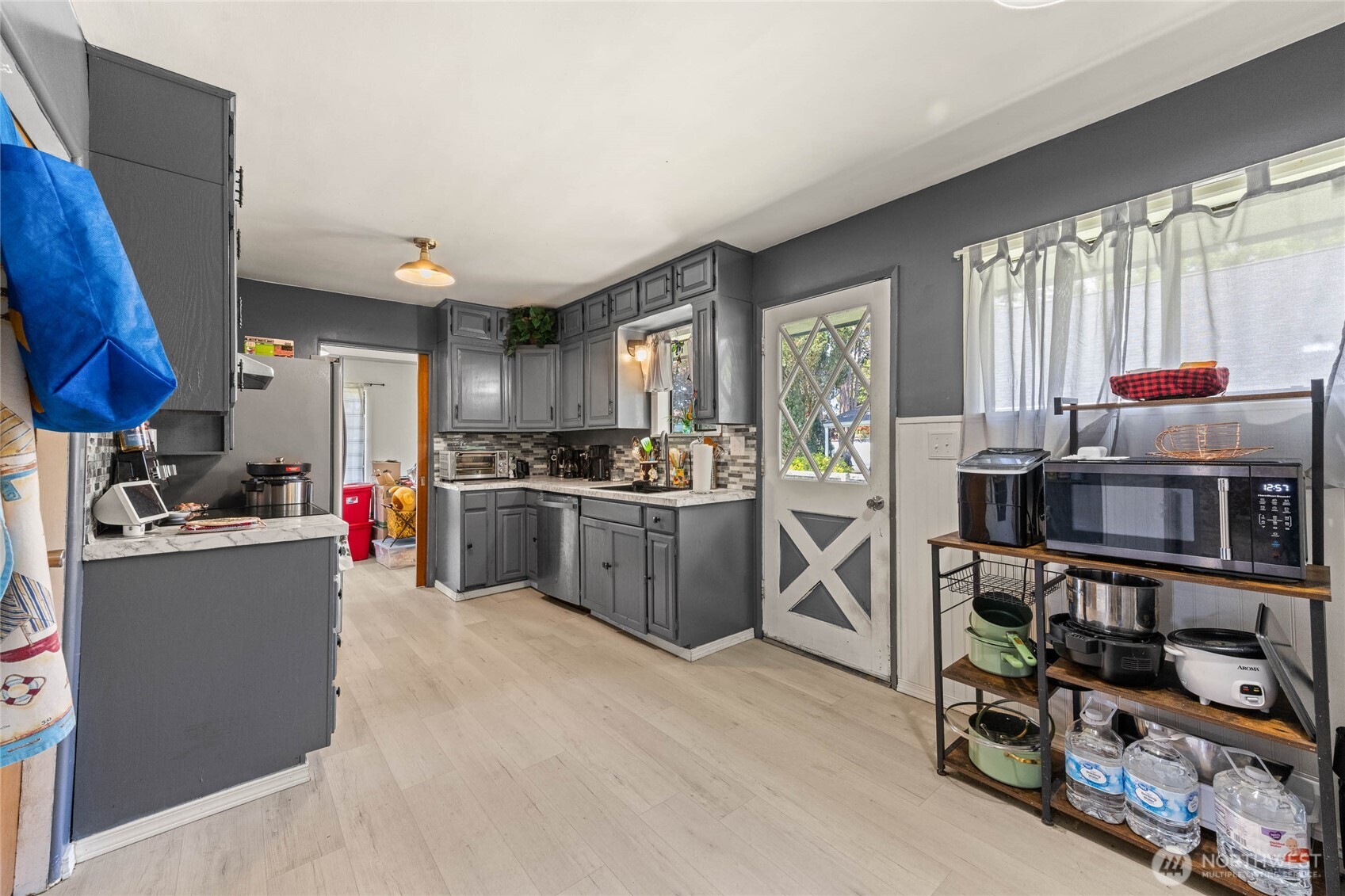 306 E I Street Property Photo 10