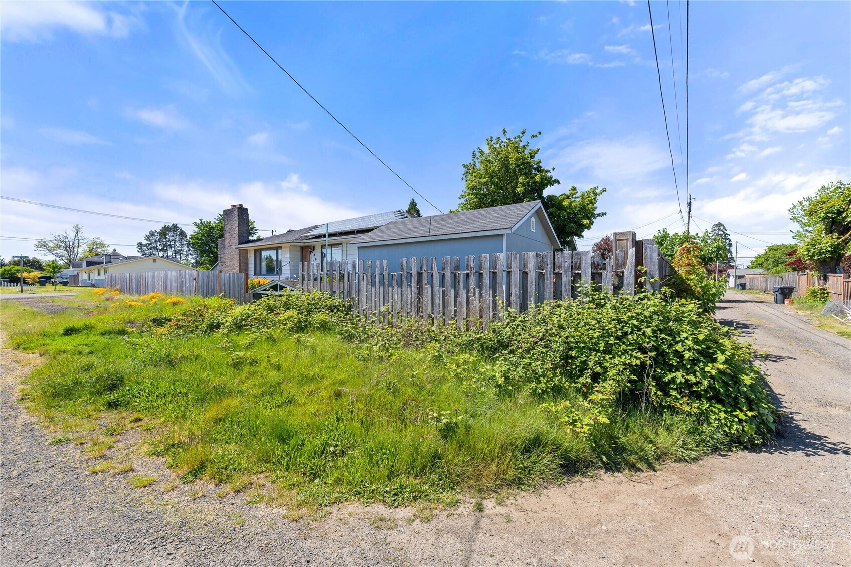 306 E I Street Property Photo 31