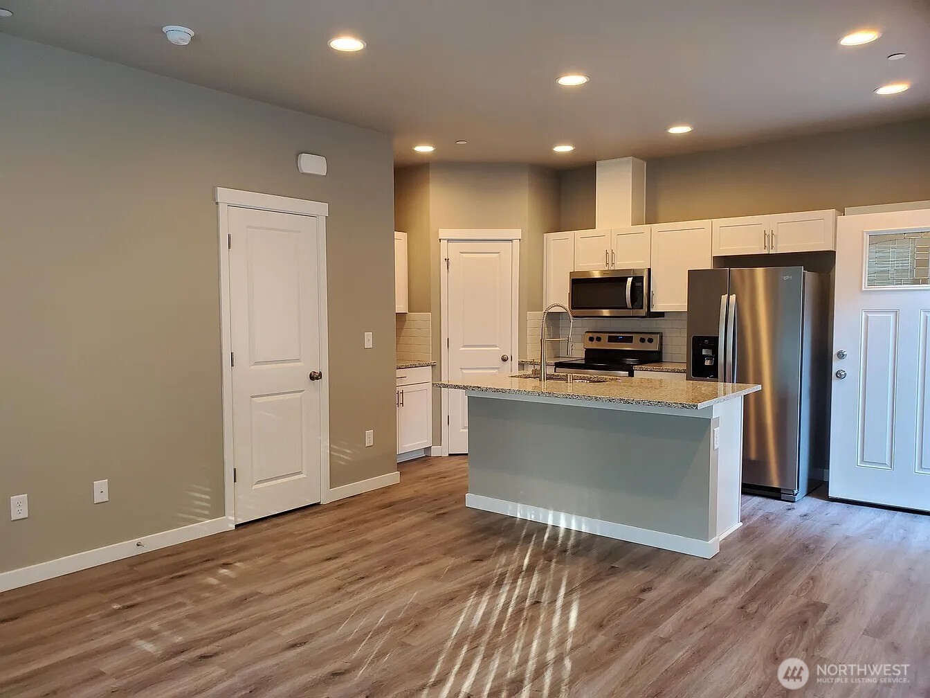 1823 Karen Frazier Road Property Photo 2