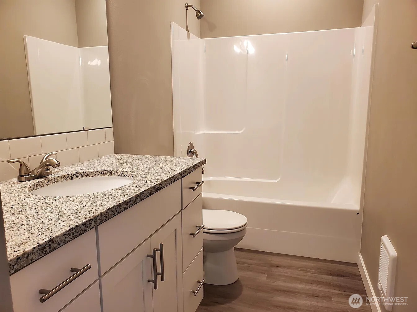 1823 Karen Frazier Road Property Photo 3