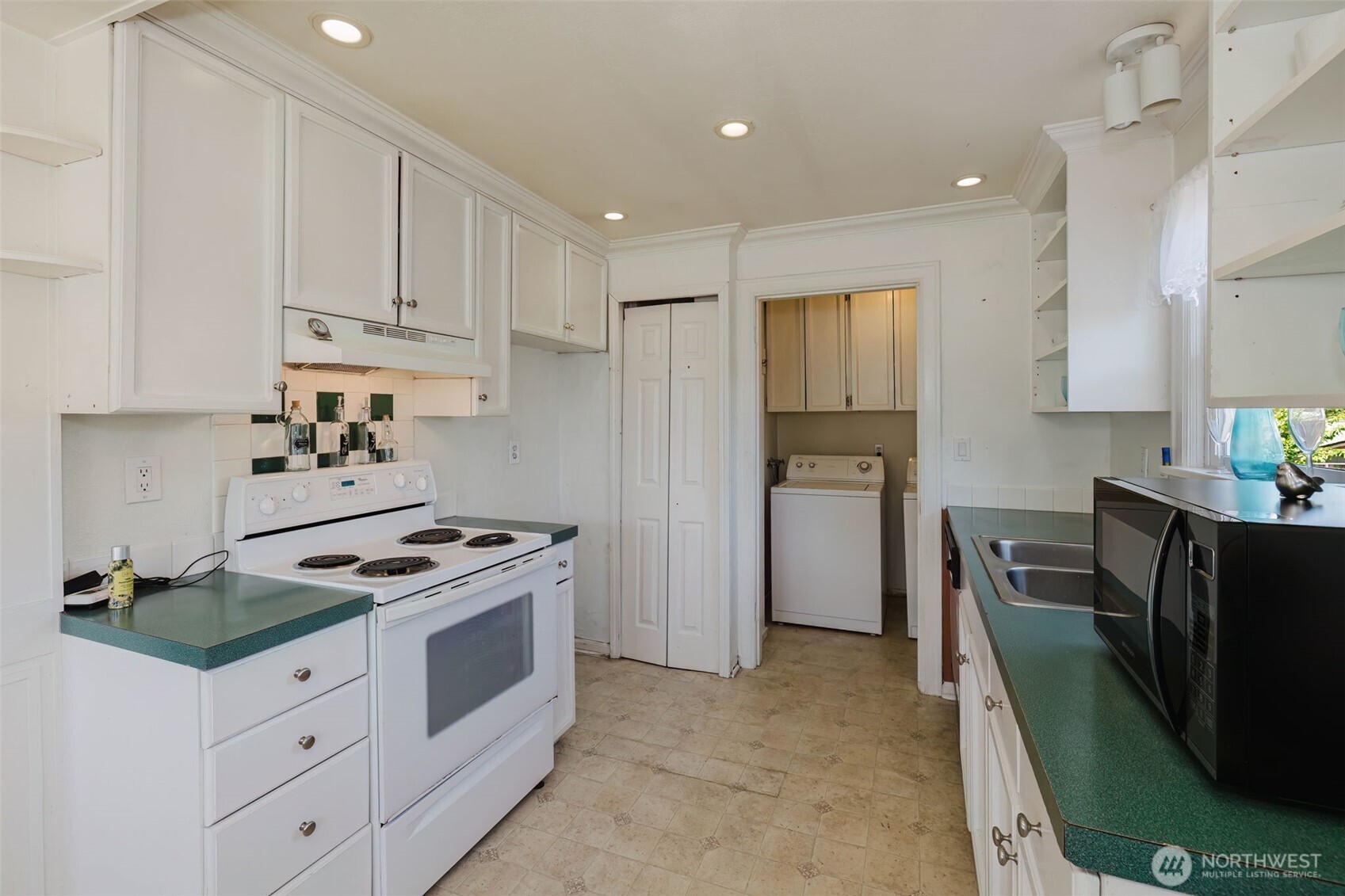 1230 Olympic Avenue Property Photo 7