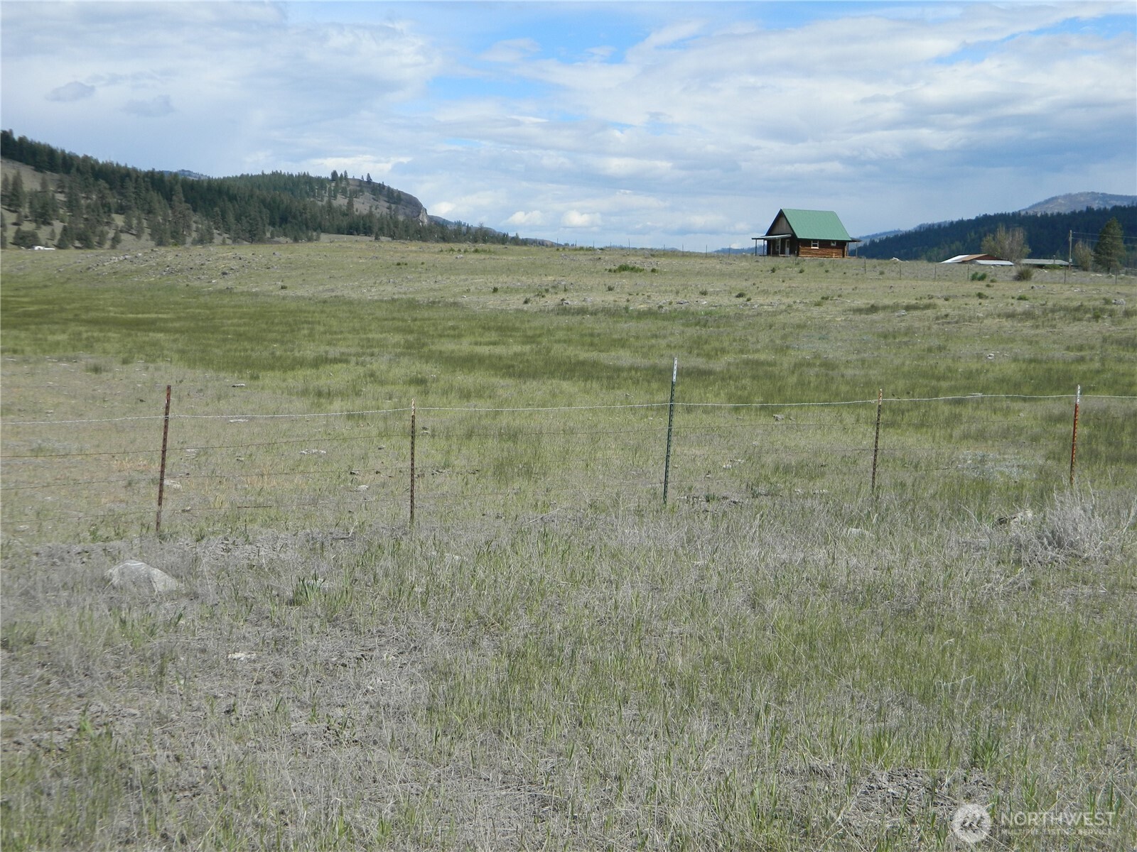 4 Duck Flats Road Property Photo 1