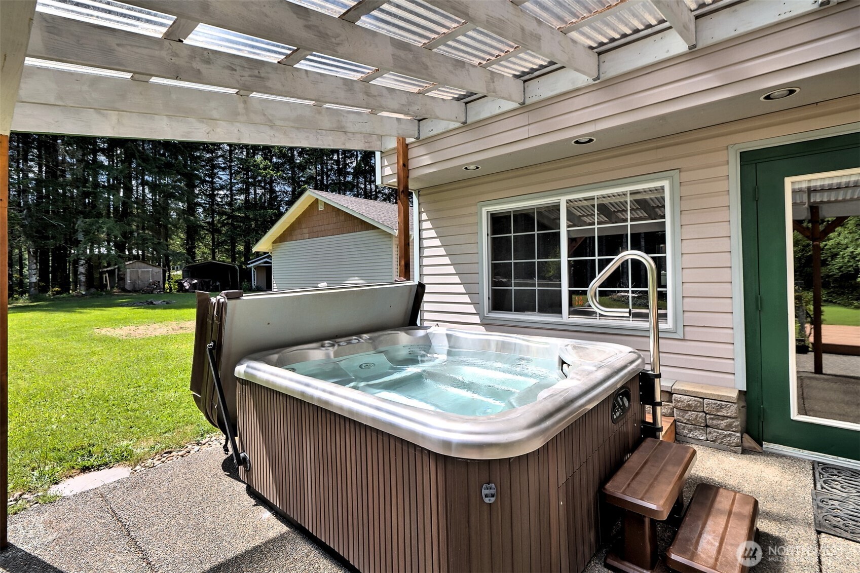21 Se Majestic View Drive Property Photo 16