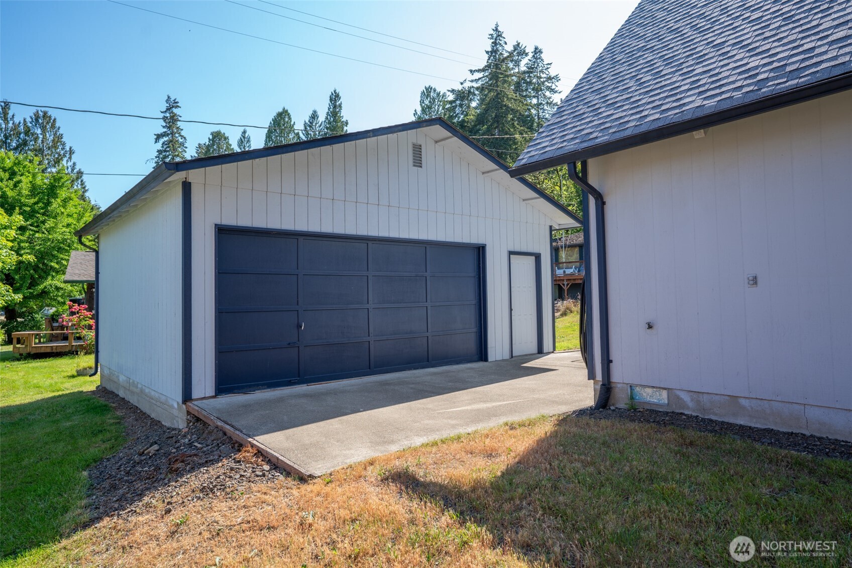 120 N Ayock Beach Drive Property Photo 3