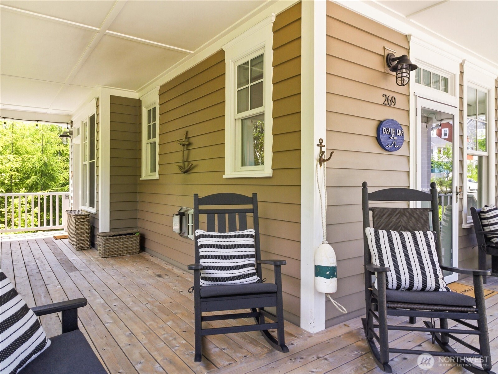269 Compass Street Property Photo 4