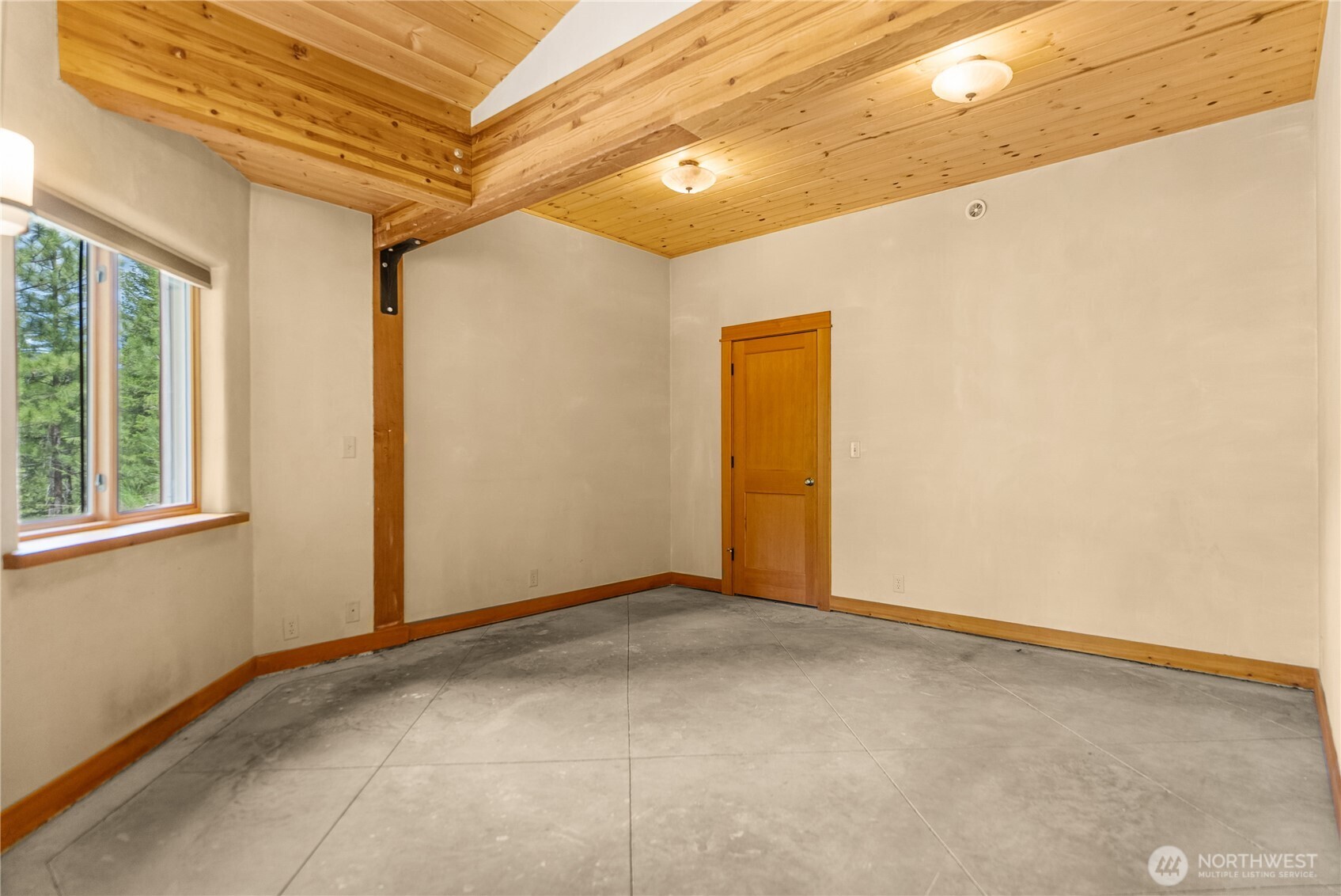 12 Tuckaway Road Property Photo 8