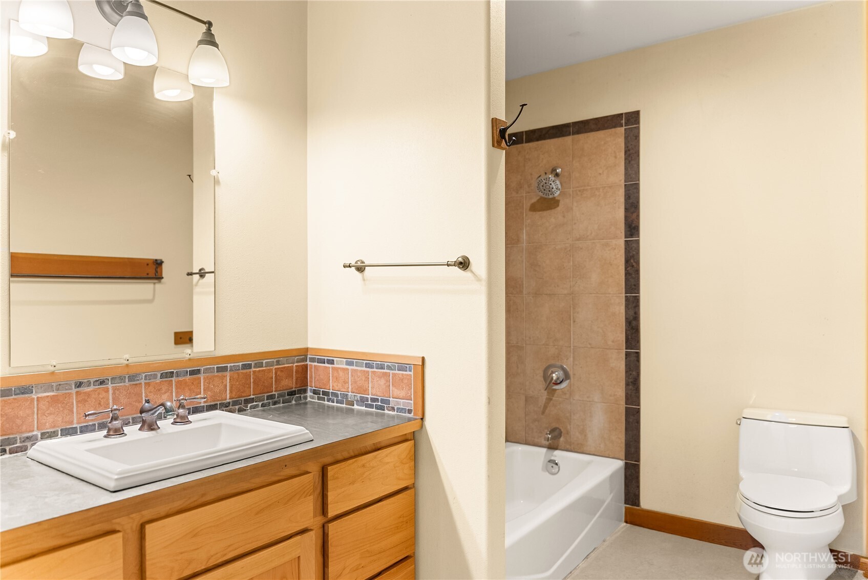 12 Tuckaway Road Property Photo 15