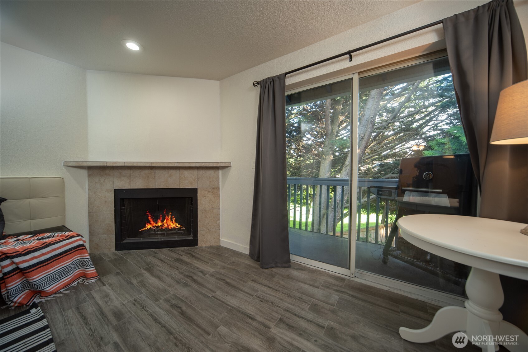16817 Larch Way D206 Property Photo 13