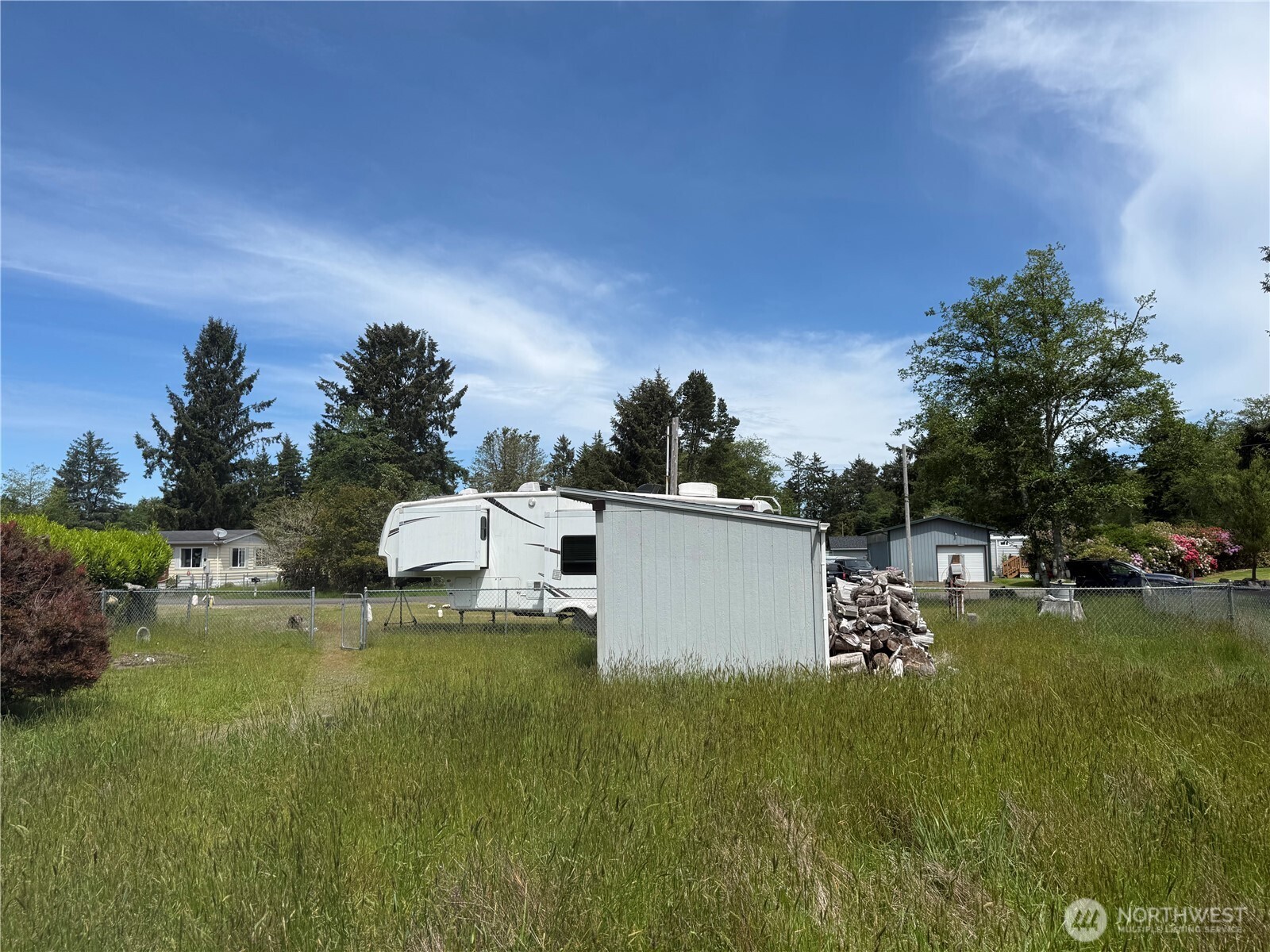 1412 322nd Pl Property Photo 3